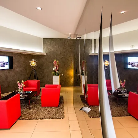 Royal - Luxury Hotel, Résidence, Beach&spa Hotel Antibes