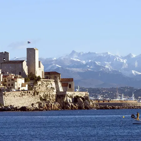 Hotel Royal - Luxury Hotel, Résidence, Beach&spa 4*